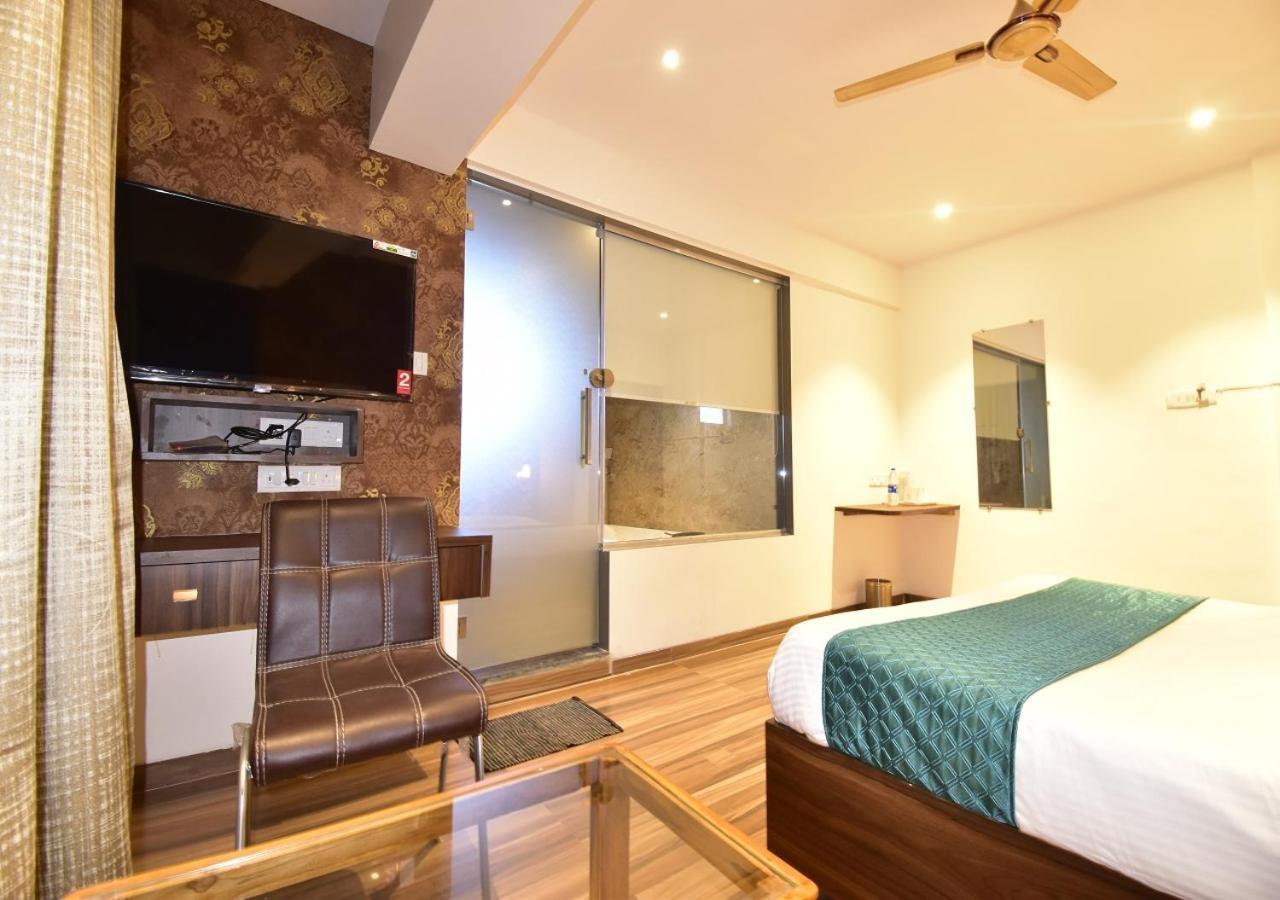 Hotel Candor Amigo Airoli Mind Space Navi Mumbai Luaran gambar