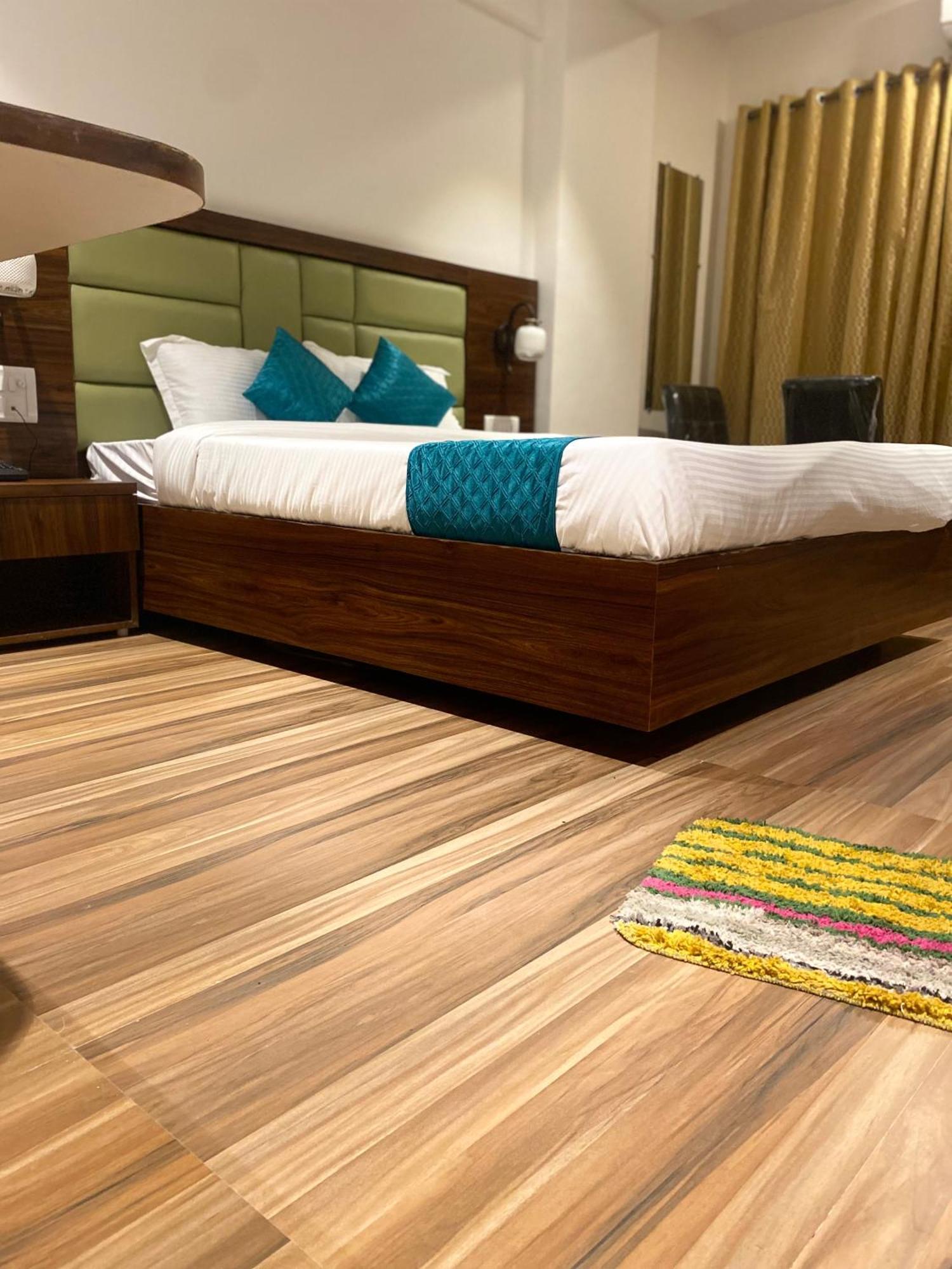 Hotel Candor Amigo Airoli Mind Space Navi Mumbai Luaran gambar